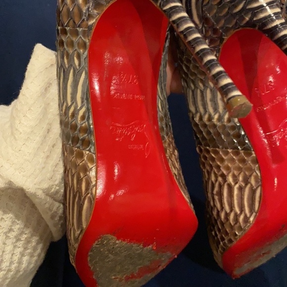 Christian Louboutin / Decollete Snake Décolleté 100 Point Toe Pumps 37.5 7.5 - Picture 11 of 13